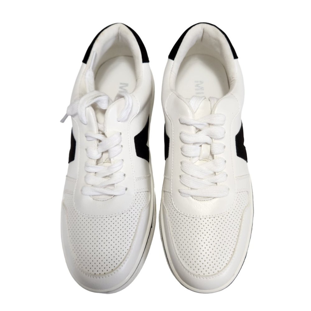 Mia Shoes White and Black Athletic Shoes